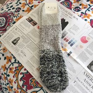 NWT Pointe Studio Aloe Infused Cozy Socks